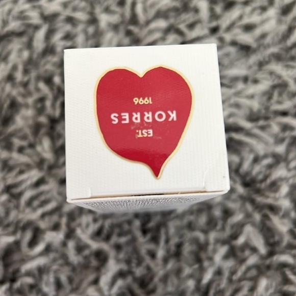 KORRES Wild Rose 15% Vitamin C Spotless Serum - Picture 7 of 7